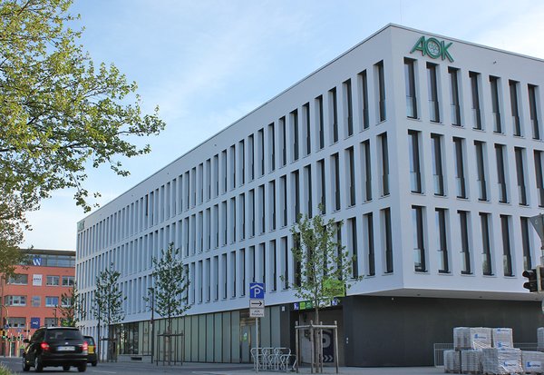 Postquartier - Büros und Supermarkt 1